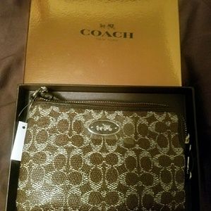 Coach Wristlet - Monogram/Canvas Clutch